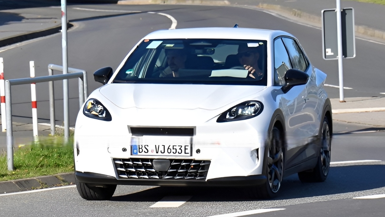 25-bin-euroluk-cupra-raval-test-edilirken-yakalandi-0-7ZOe1YFA 25 bin Euro’luk Cupra Raval test edilirken yakalandı!