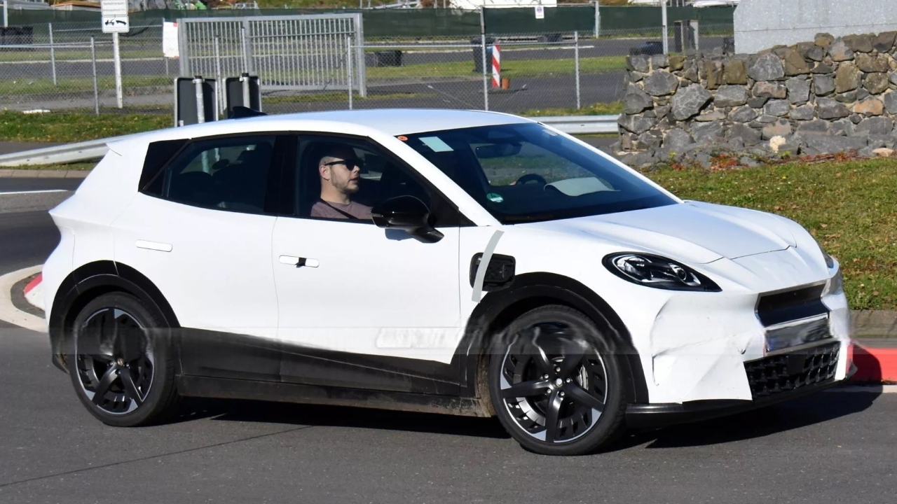 25-bin-euroluk-cupra-raval-test-edilirken-yakalandi-1-MDbDUZgq 25 bin Euro’luk Cupra Raval test edilirken yakalandı!