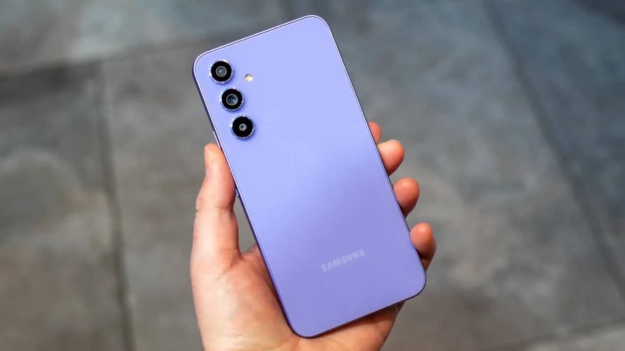 samsungdan-bir-modele-daha-guncelleme-surprizi-0-BiQNsqeJ Samsung’dan bir modele daha güncelleme sürprizi!