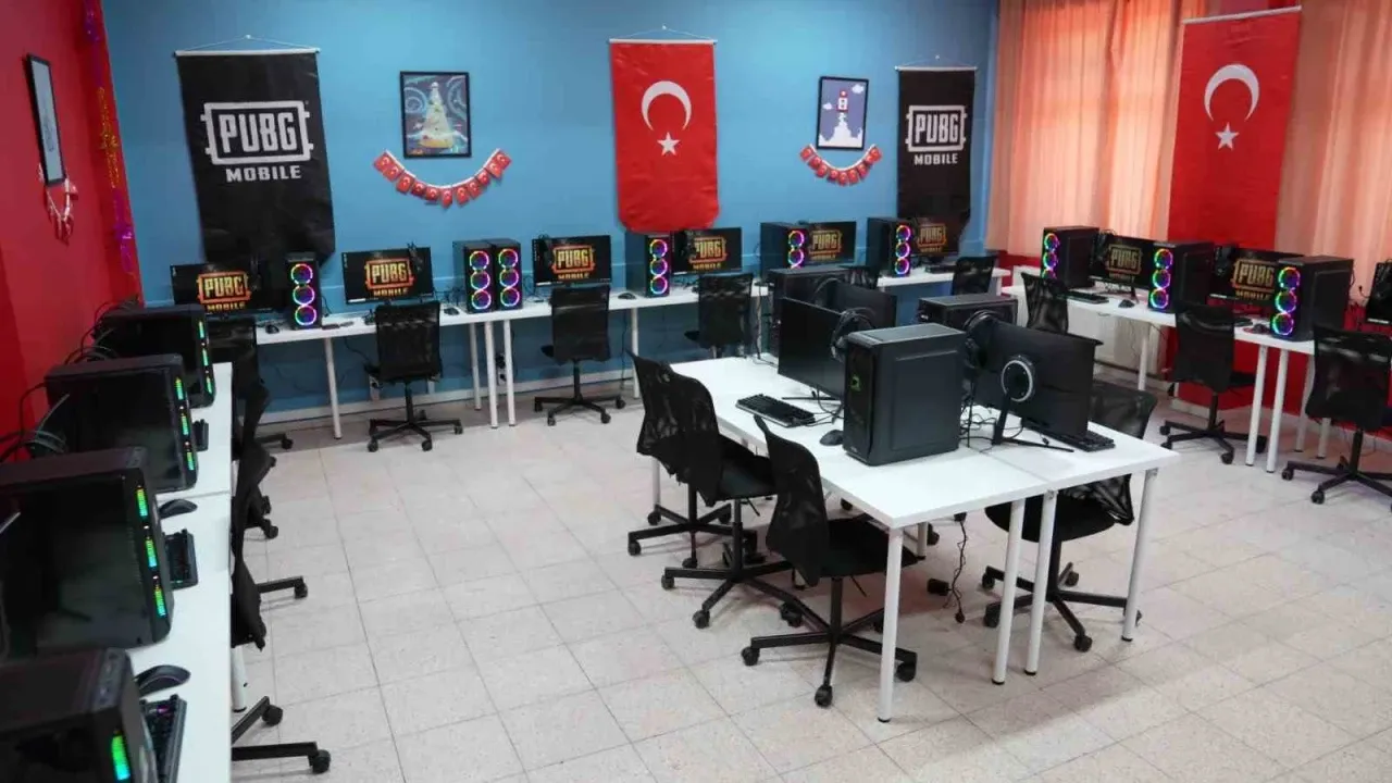 tencentten-adiyamanli-ogrencilere-teknolojiye-erisim-takviyesi-0-5HIQbPjp Tencent’ten Adıyamanlı öğrencilere teknolojiye erişim takviyesi
