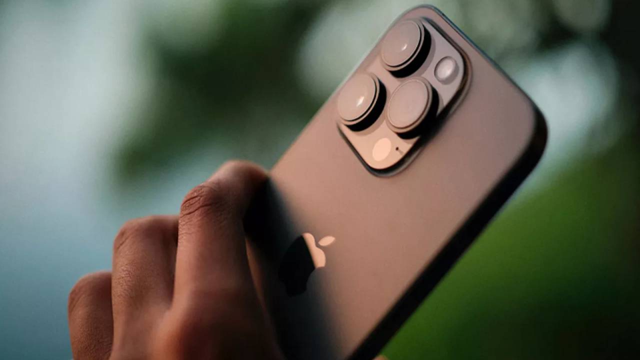 simdi-iphone-17-serisi-cikmadi-iphone-18-pro-kamera-ozelligi-sizdi-0-hf3gaQlR Şimdi iPhone 17 serisi çıkmadı! iPhone 18 Pro kamera özelliği sızdı!