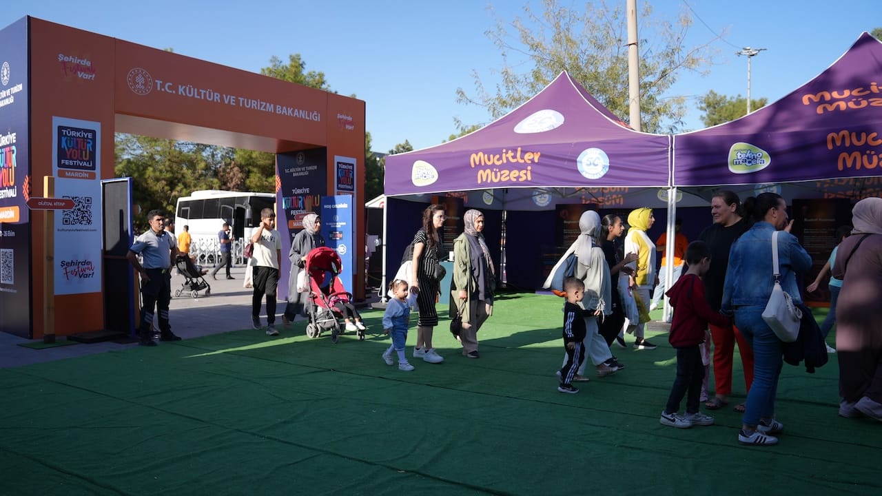 aselsan-tekno-macera-tiri-ile-gelecegimize-yatirim-yapmaya-devam-ediyor-1-L8yRKsmm ASELSAN Tekno Macera Tırı ile geleceğimize yatırım yapmaya devam ediyor