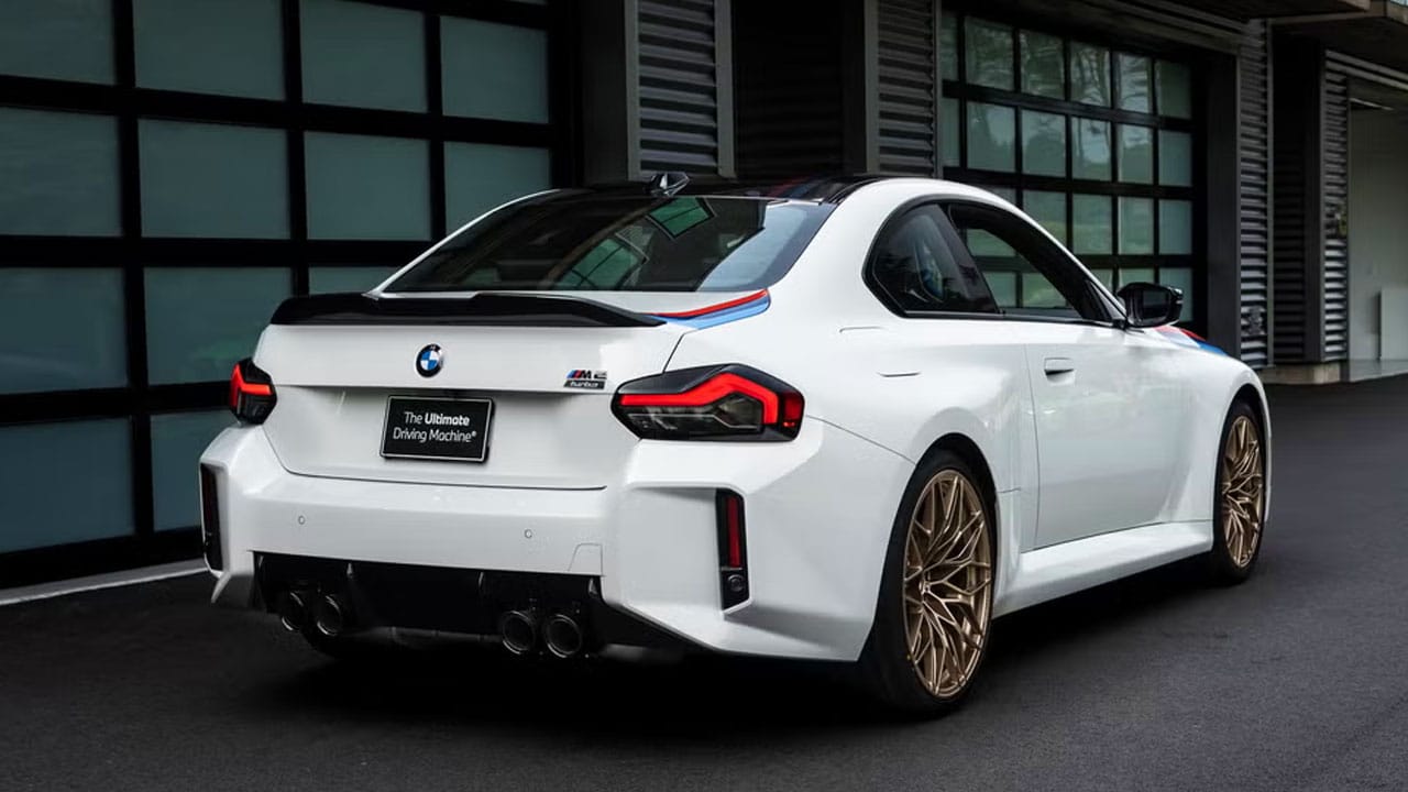 bmw-sinirli-sayida-uretilecek-m2-turboyu-tanitti-0-DIGh8CO1 BMW sınırlı sayıda üretilecek M2 Turbo’yu tanıttı!