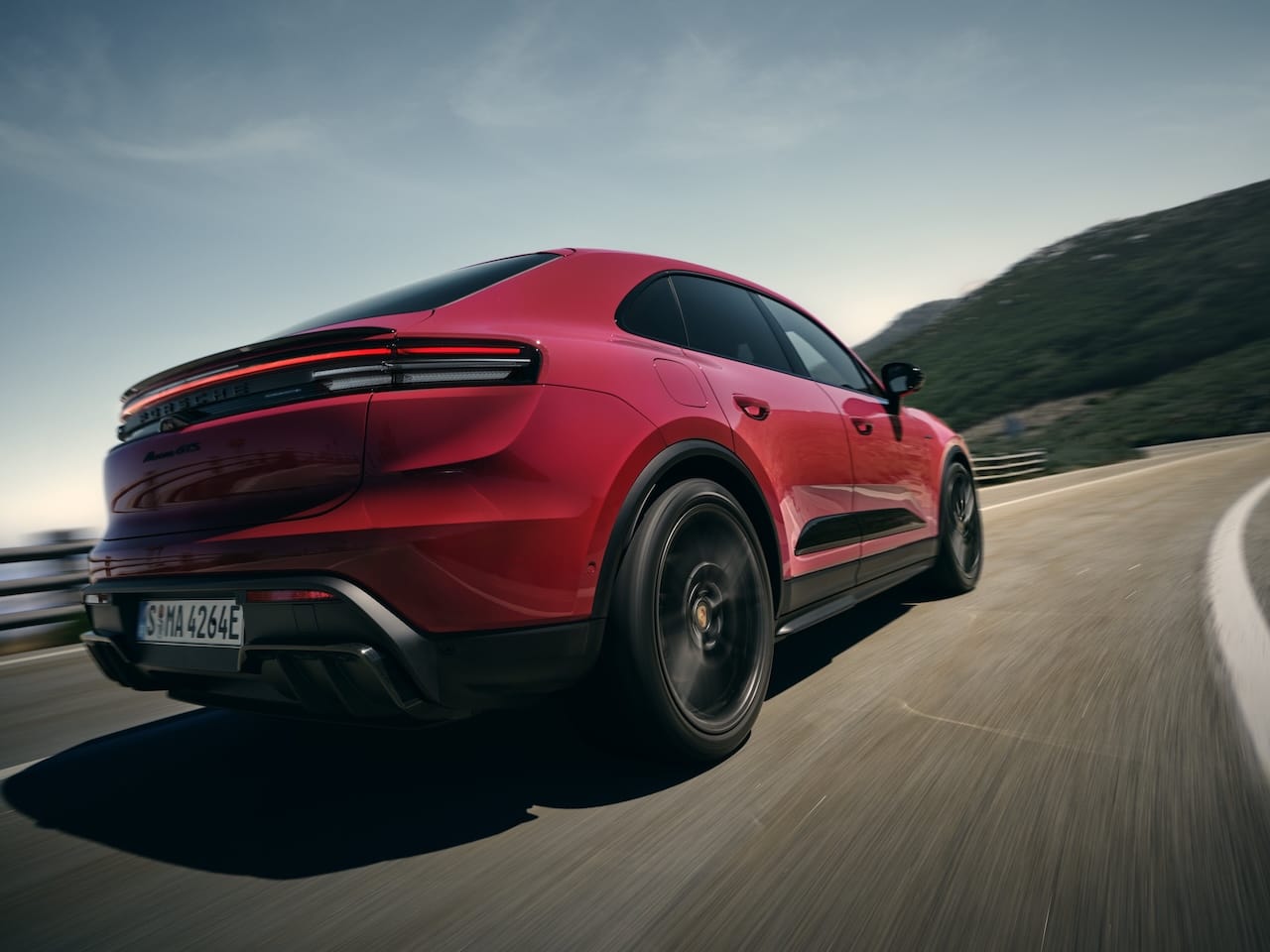 elektrikli-porsche-macan-gts-ile-performans-yeniden-tanimlaniyor-12-GOknCbxX Elektrikli Porsche Macan GTS ile performans yeniden tanımlanıyor