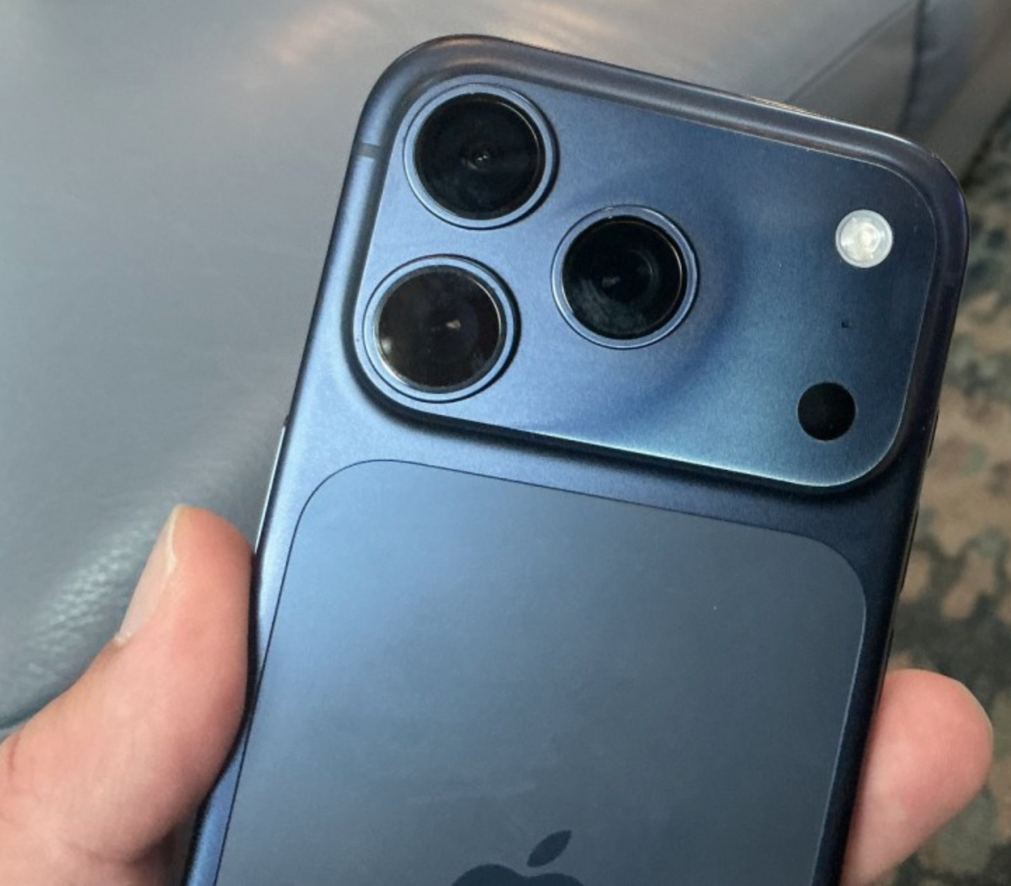 iphone-17-pro-renk-degistirmeye-devam-ediyor-0-1LZSIbqm iPhone 17 Pro renk değiştirmeye devam ediyor