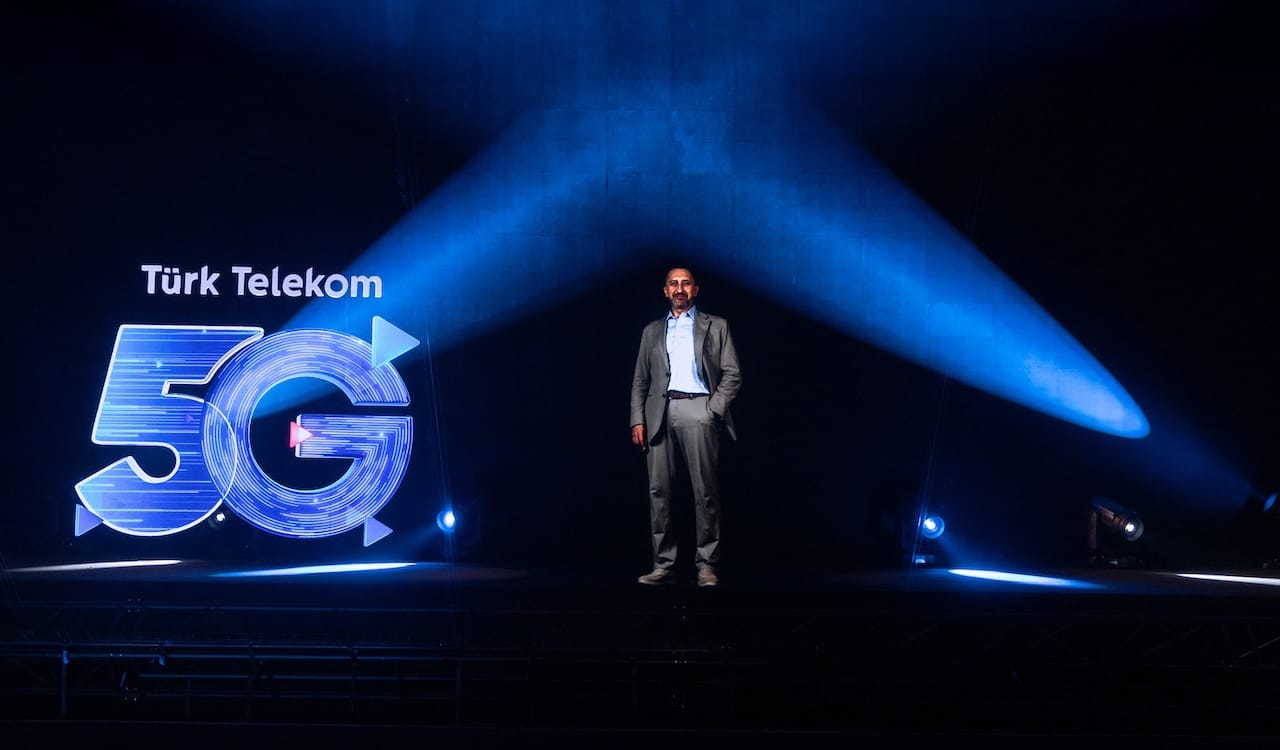 turk-telekom-5g-hologram-teknolojisiyle-bir-ilke-imza-atti-0-RsimsDVO Türk Telekom 5G hologram teknolojisiyle bir ilke imza attı