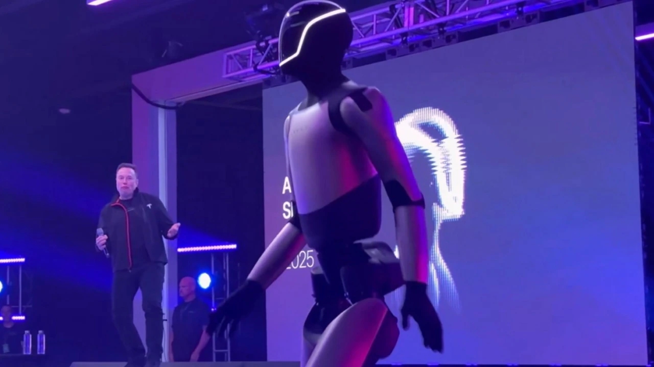 elon-musk-insan-bilincini-optimus-robotlarina-aktarmak-istiyor-0-3X2PCnCf Elon Musk, insan bilincini Optimus robotlarına aktarmak istiyor