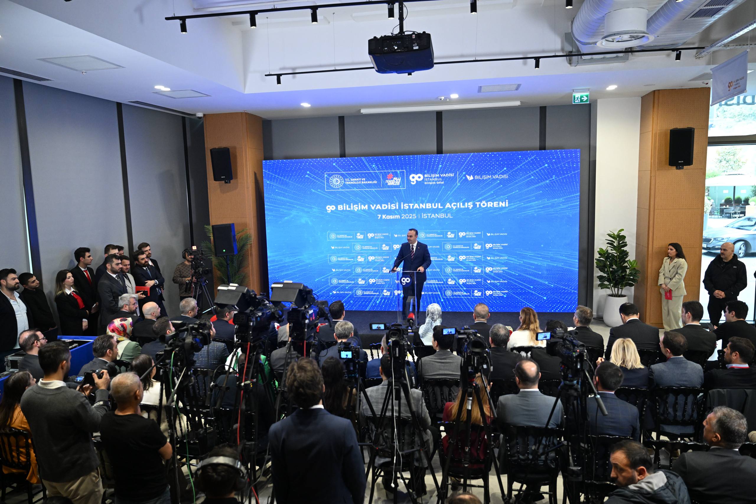 gobilisim-vadisiistanbul-acildi-3-R1L1pnha GO BİLİŞİM VADİSİ İSTANBUL AÇILDI