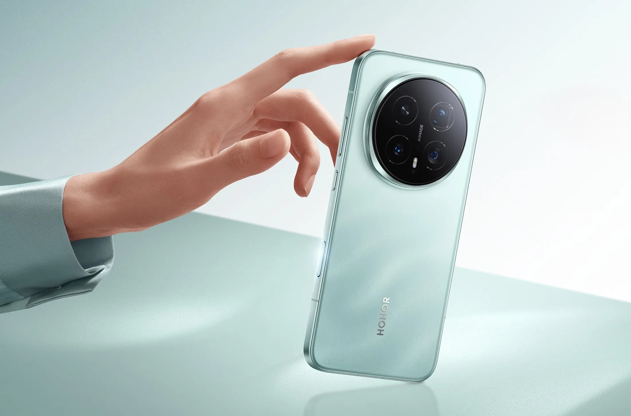 honor-magic-8-mini-boyutlari-inceligi-ve-bataryasiyla-iddiali-geliyor-0-ATpELKSa Honor Magic 8 Mini, boyutları, inceliği ve bataryasıyla iddialı geliyor