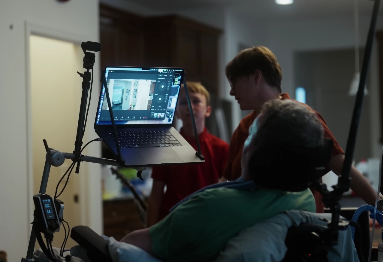 neuralink-implanti-als-hastasina-yeniden-etrafina-bakma-yetisi-kazandirdi-1-Ar6hrPcF Neuralink implantı ALS hastasına yeniden ‘etrafına bakma’ yetisi kazandırdı