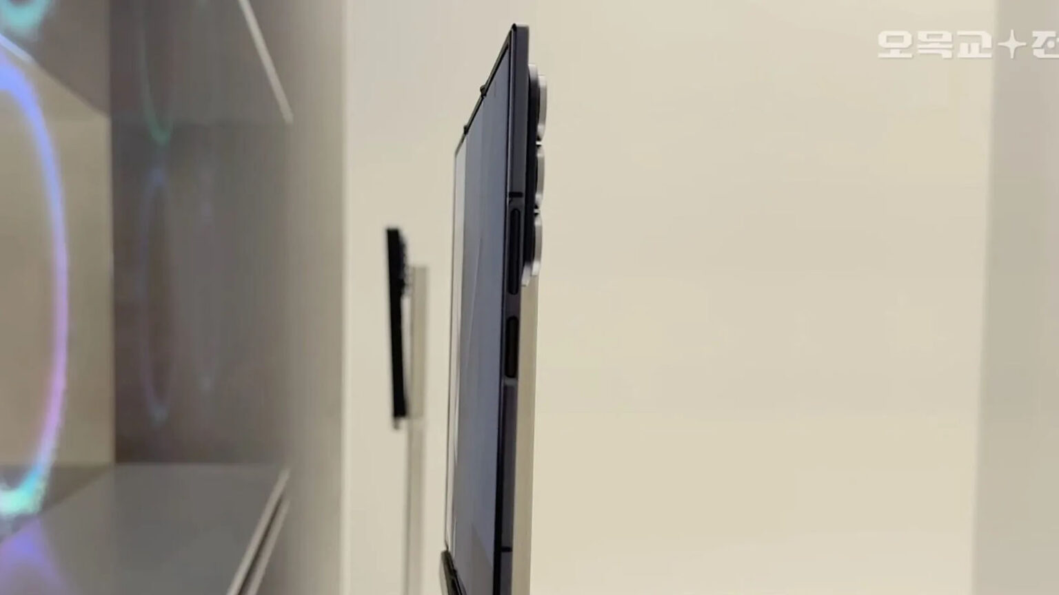 samsung-galaxy-z-trifold-icin-yeni-gorseller-paylasildi-2-s9AFyiff Samsung Galaxy Z TriFold için yeni görseller paylaşıldı