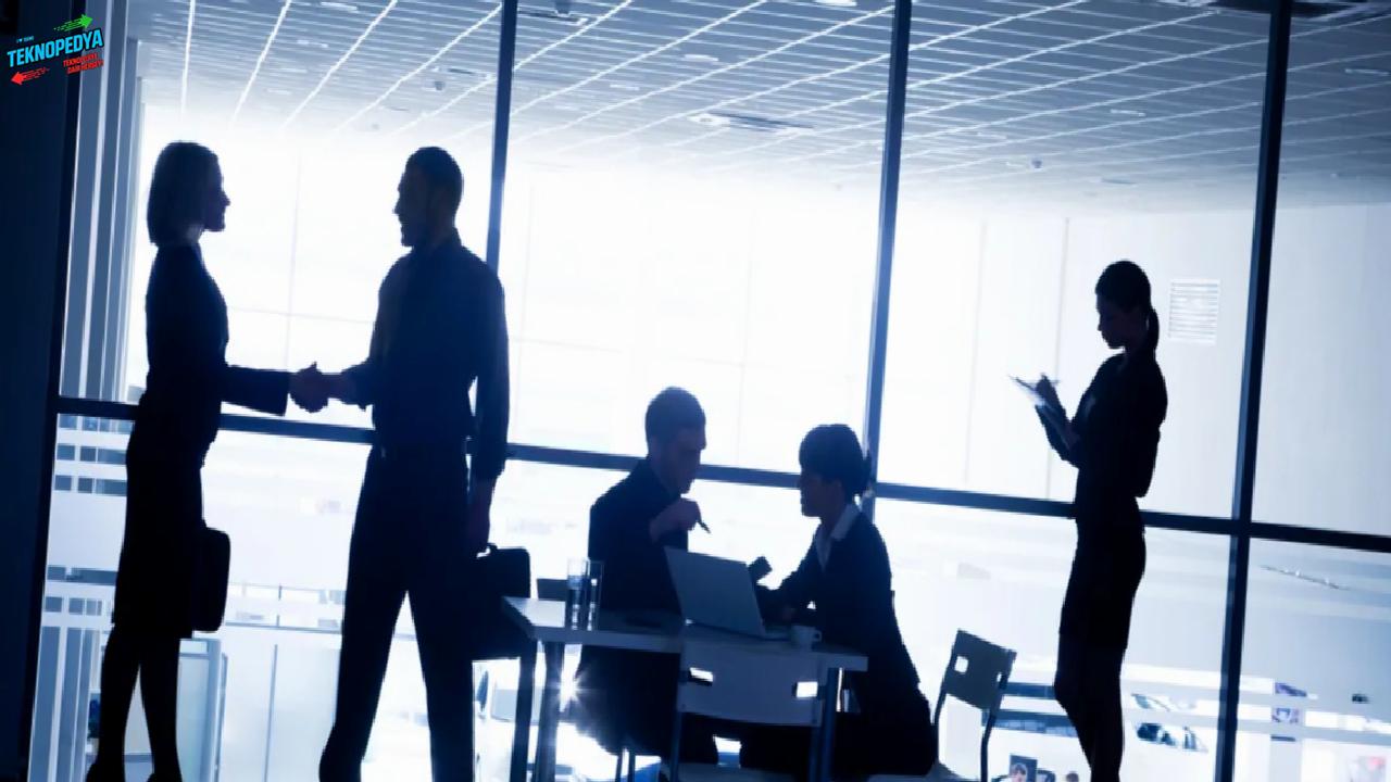 Uygulama Mezarlığından Kaçış: 5 Servis Yerine Tek Platformla Bütçenizi Koruyun
