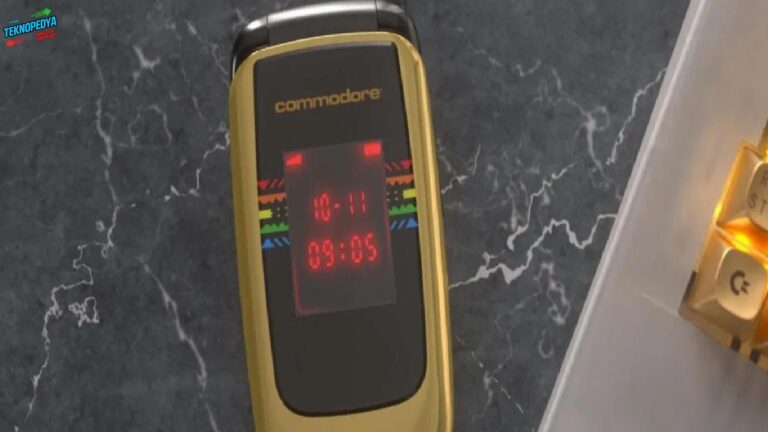 Commodore Kapaklı Telefonu ile Geri Dönüyor