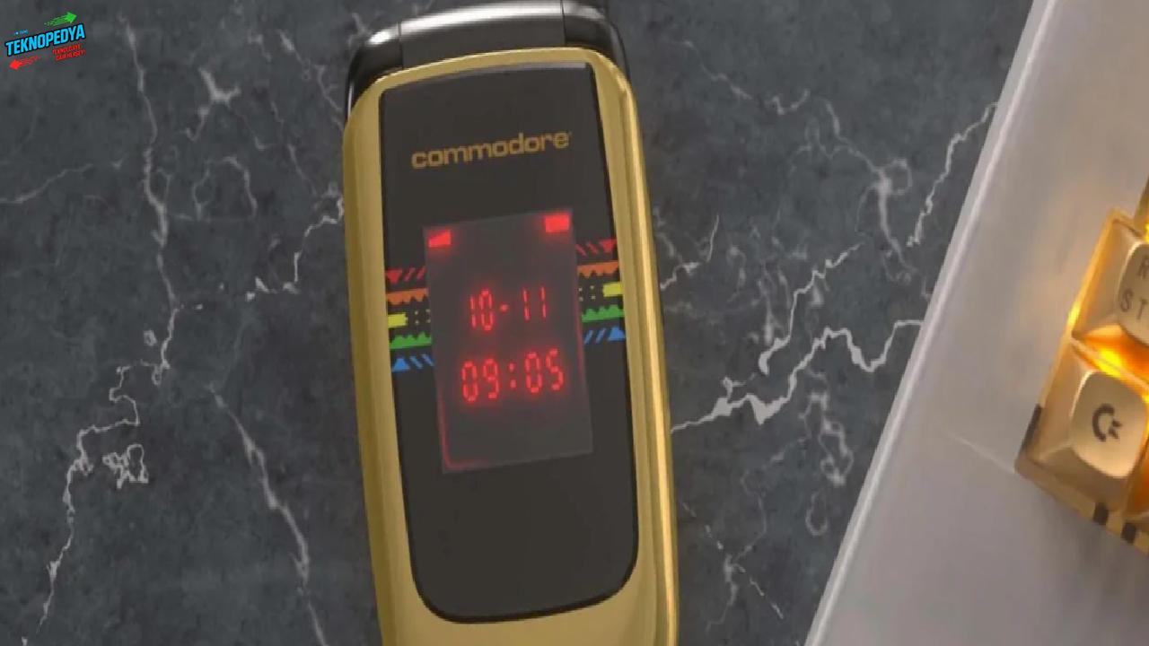 Commodore Kapaklı Telefonu ile Geri Dönüyor