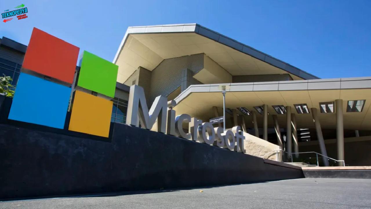 Microsoft’un Yapay Zeka Harcamaları Başını Kedere Soktu