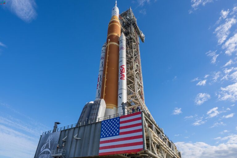 NASA, Artemis III mürettebatını açıkladı: Ay takvimi epeyce savlı
