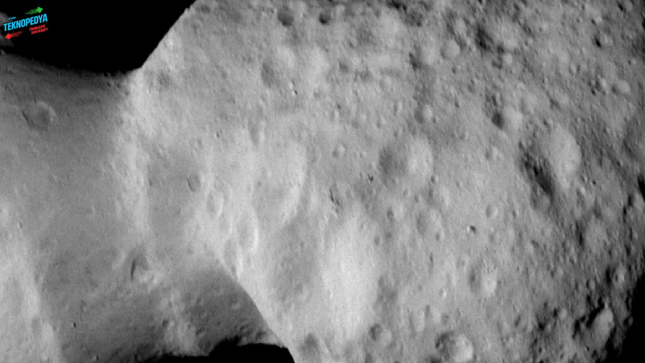 NASA, milyarlarca yıllık asteroid üzerinde sıvı su izi buldu
