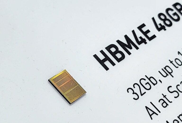 SK Hynix, HBM4E belleğini sergiledi: 48 GB kapasite ve 4 TB/s bant genişliği