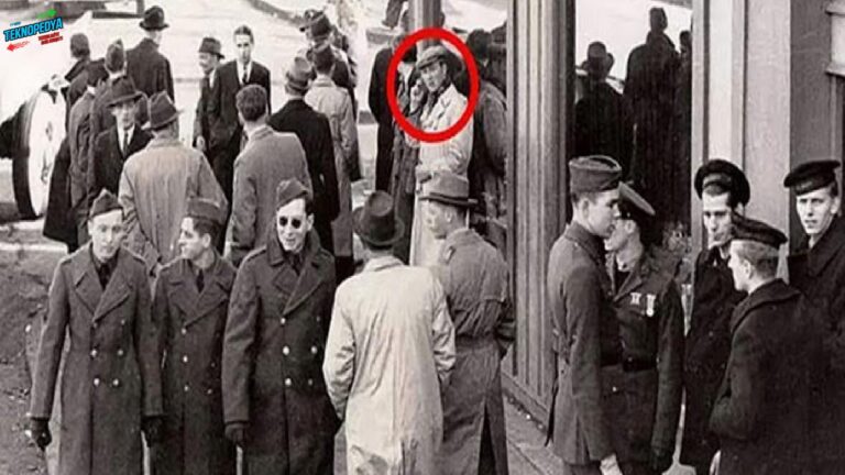 Vakit seyahati mu, casusluk mu: 1943 yılında cep telefonuyla konuşan adam kim?