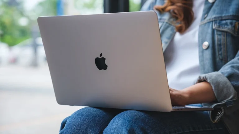Apple, DVD Dönemi Resmen Kapatıyor: macOS Golden Gate ile Yeni Bir Era Başlıyor