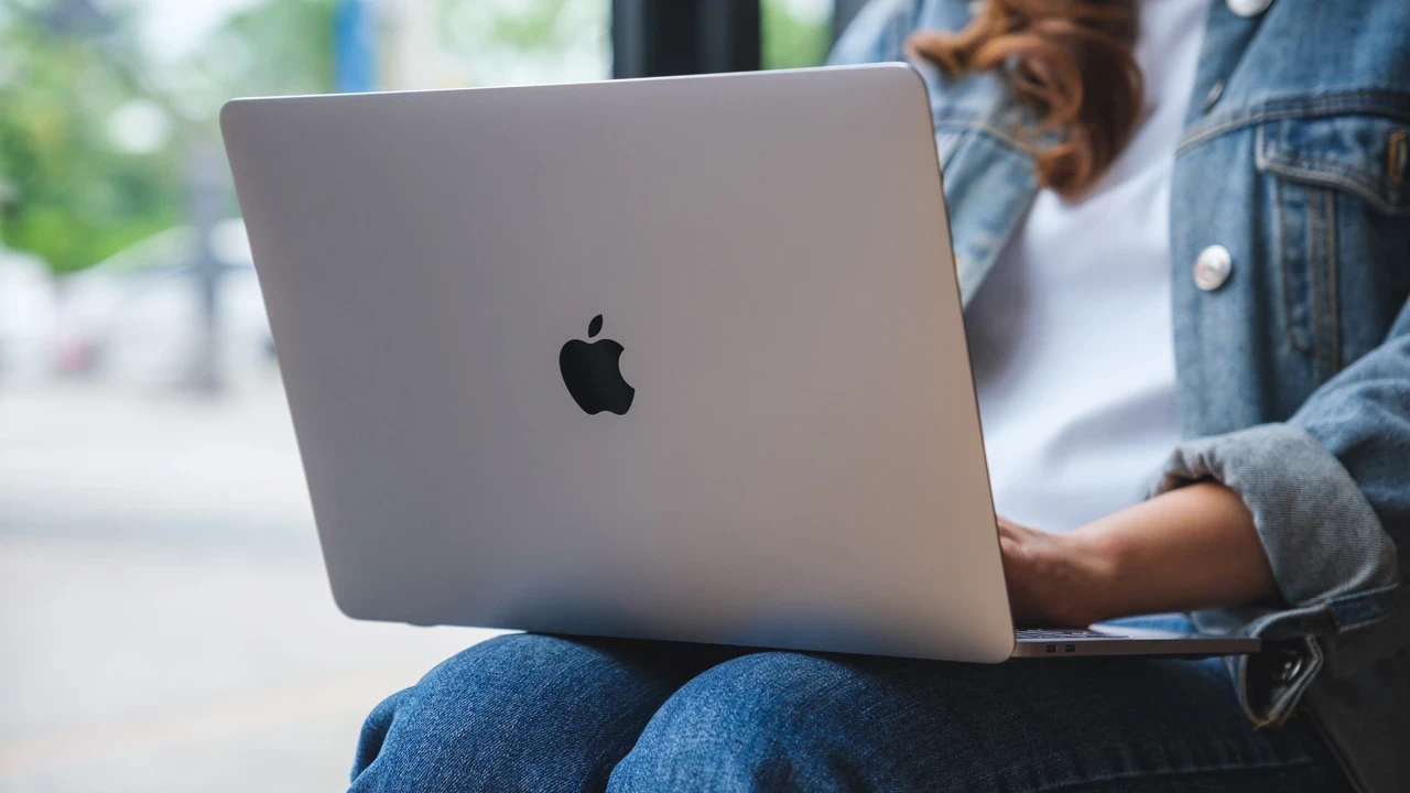 Apple, DVD Dönemi Resmen Kapatıyor: macOS Golden Gate ile Yeni Bir Era Başlıyor