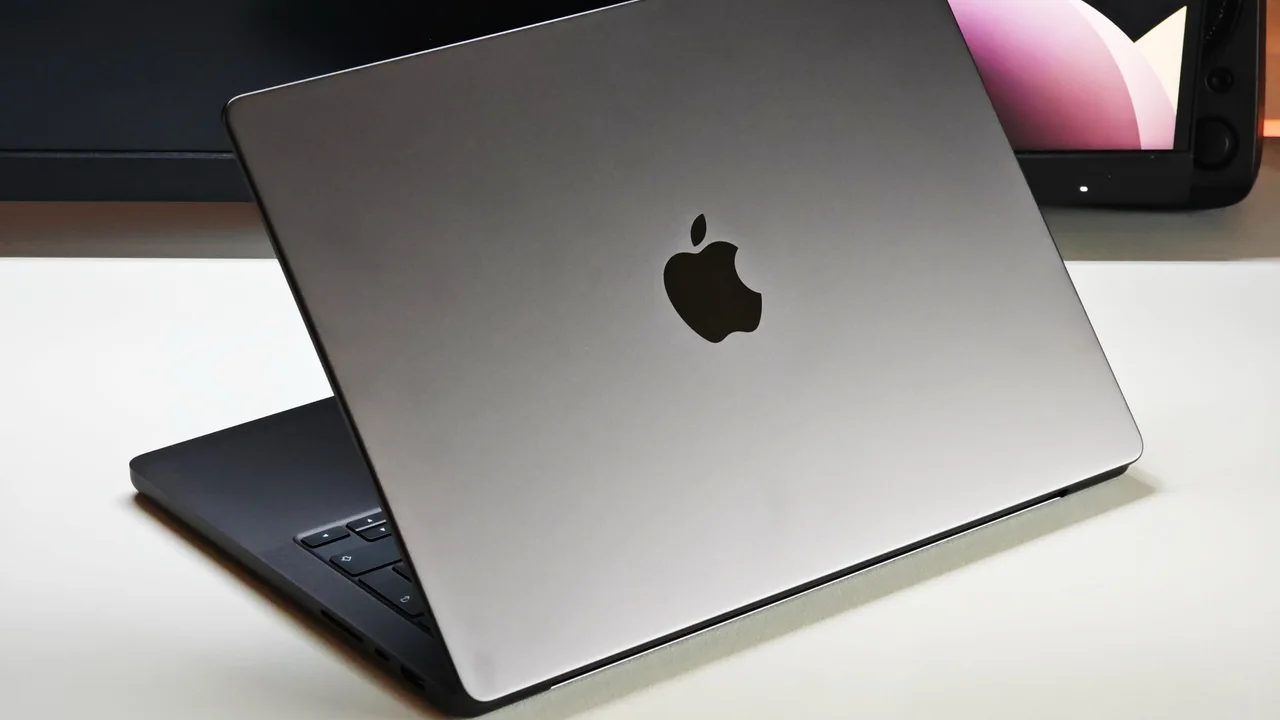 MacBook Ultra’nın Yenilikçi Tasarımı, Tüm Modellere Yayılacak