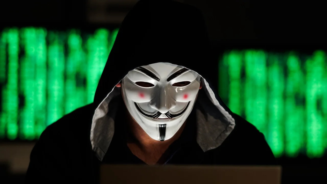 PlayStation Oyuncularına Fiziksel Oyun Disklerinin Kaldırılması Üzerine Hacker Grubunun Eleştirisi