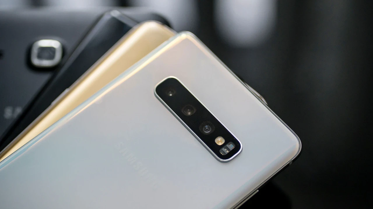 Samsung, Popüler Uygulamasının Güncelleme Desteğini Kesen Galaxy Cihazlarını Listeliyor