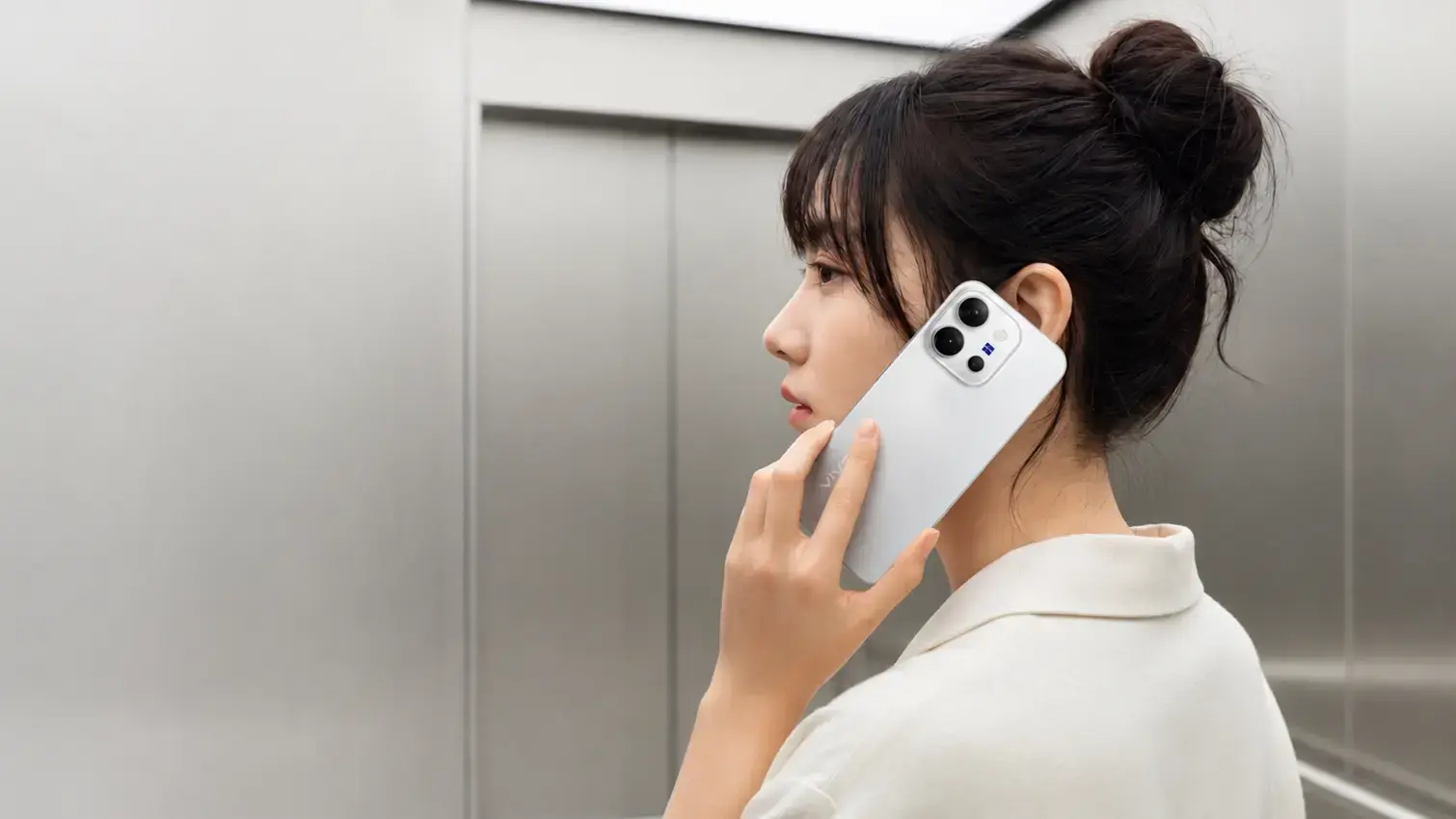 vivo X300 E: Snapdragon 8 Gen 5, Zeiss Kamera ve Dev Batarya – Teknoloji