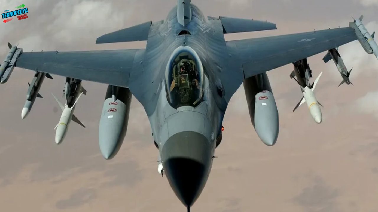 Yapay Zeka F-16 Uçurdu