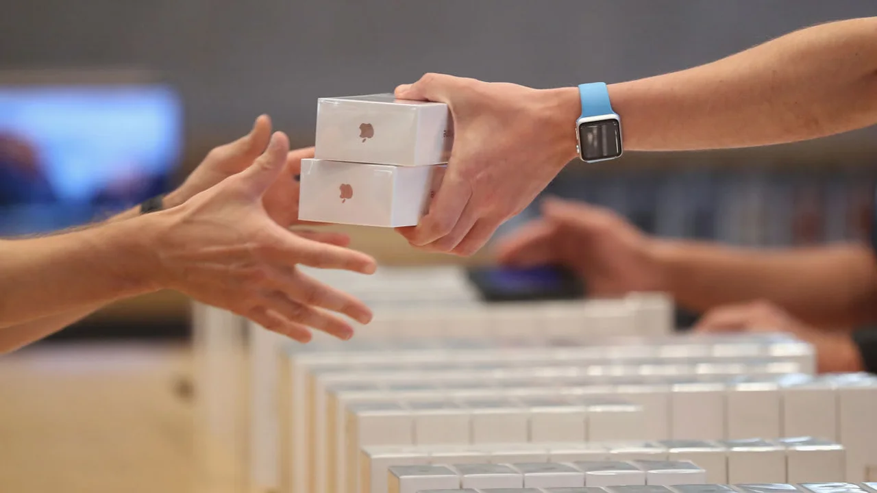 Apple, Akıllı Telefon Piyasasında Rekora Uğradı: Yüzde 49’luk Gelir Payı