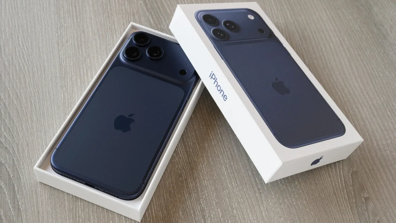 Apple’ın Gizlilik Kaygısı: iPhone Kutudan Kullanıcı Verileri Yüklenmiş Olarak Çıkacaktı