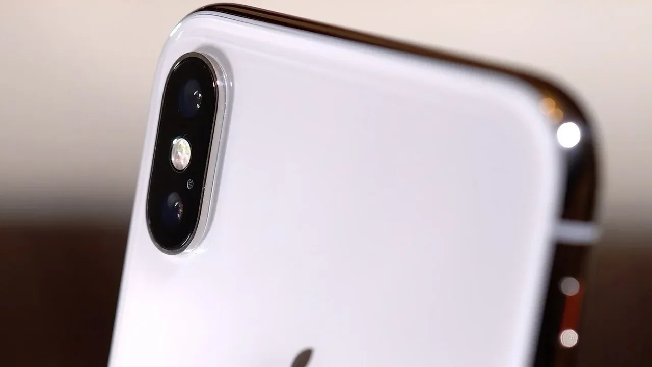 Apple, iPhone X ve 2018 MacBook Pro için Destek Durdurdu