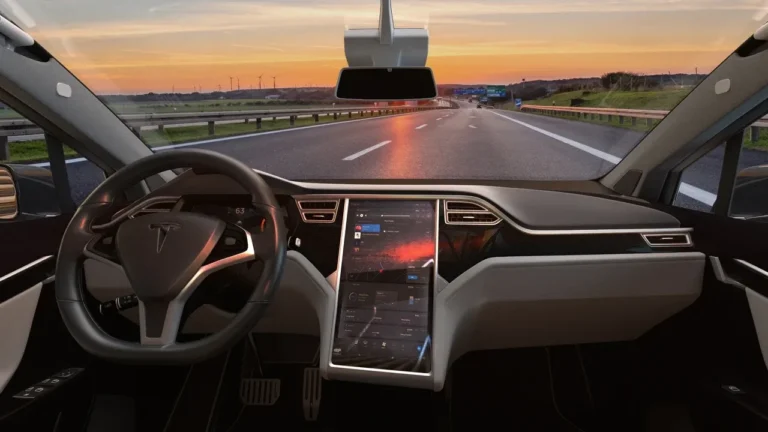 Aşırı hız cezası alan sürücü, suçu Tesla’ya atmak istedi, ama…