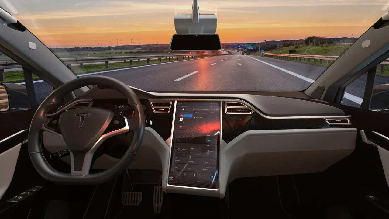 Aşırı hız cezası alan sürücü, suçu Tesla’ya atmak istedi, ama…