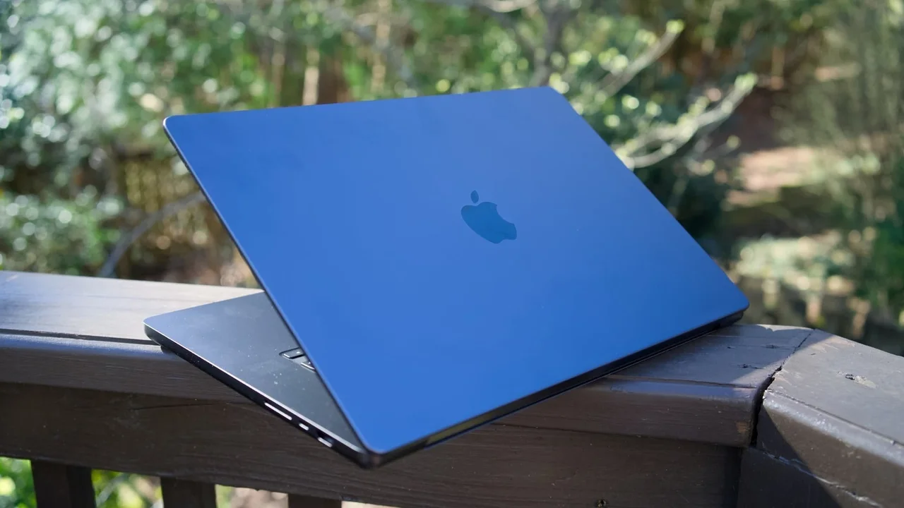 MacBook Ultra Gelişmeleri: Apple’ın Yeni Dizüstü Bilgisayar Serisi Hakkında Bilinenler