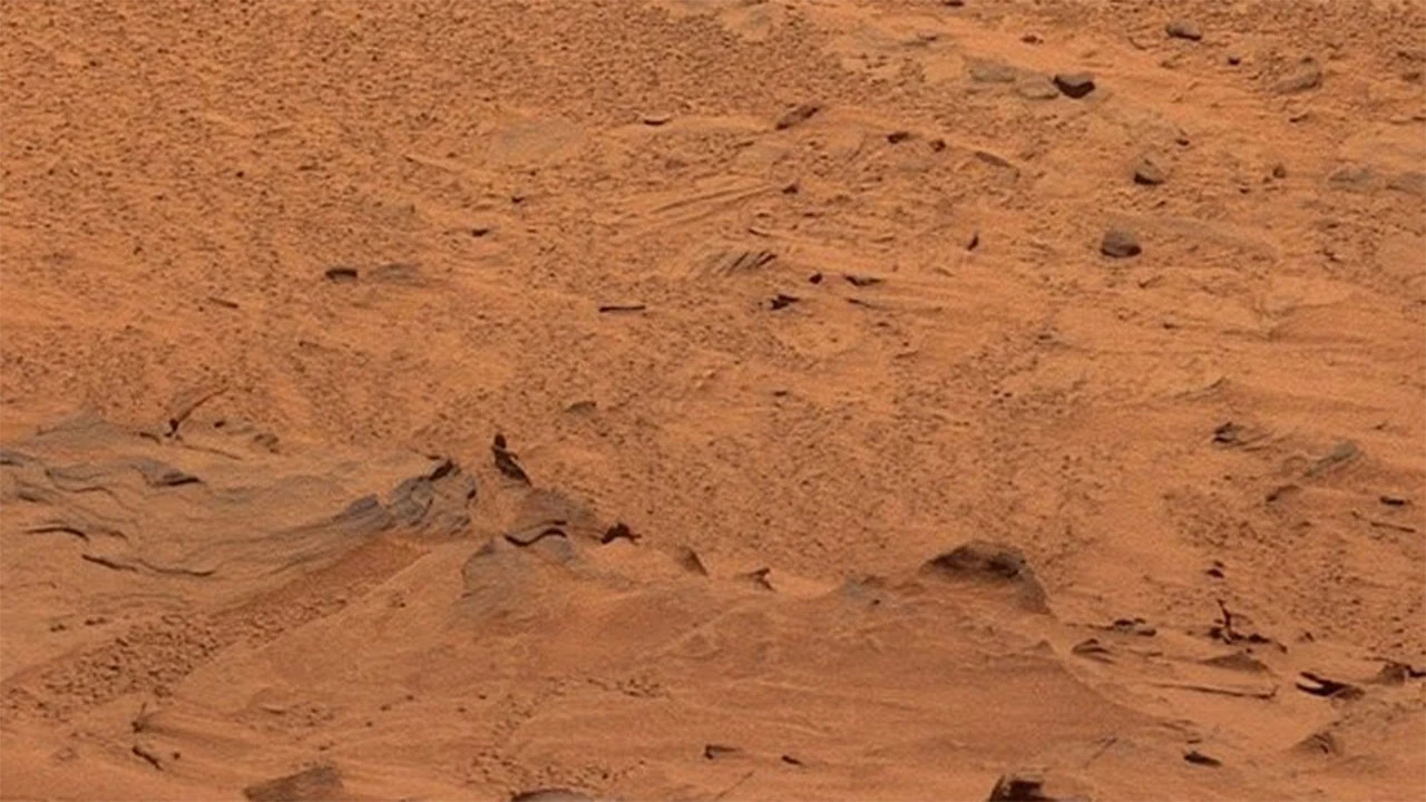 Mars Fotoğrafındaki “Gizemli İnsan” Gerçekliği