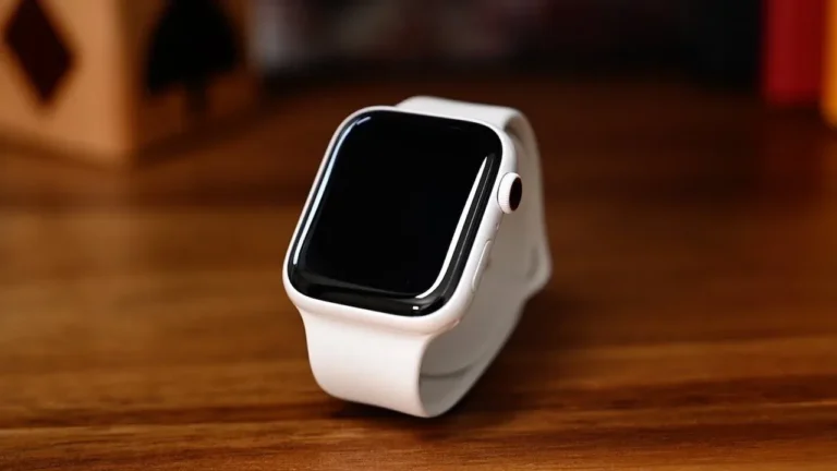 Seramik Apple Watch Geri mi Dönüyor?