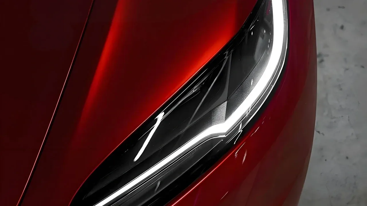 Tesla’da Görüş Alanını Kısıtlayan Far Krizi: 20 Bin Aracın Geri Çağırılması