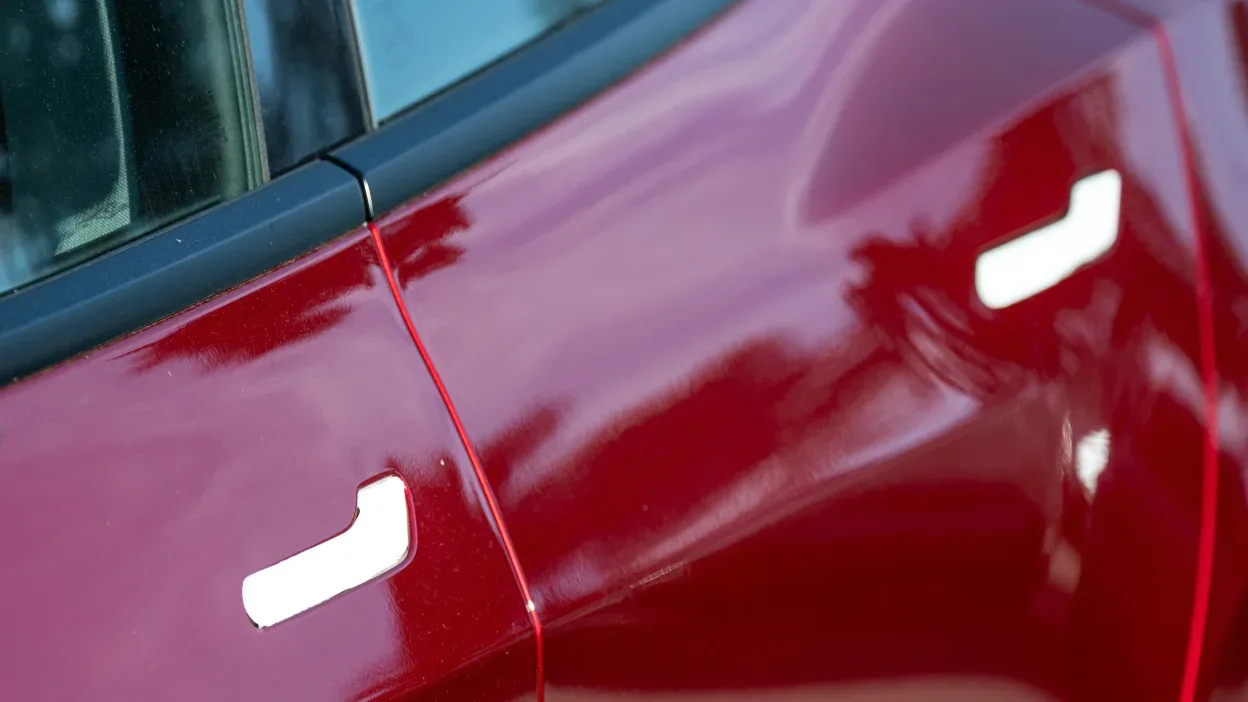 Tesla Dahil 11 Üretici 4,3 Milyon Araç Geri Çağırdı: Gizli Kapı Kolları Tehlike Oluşturuyor
