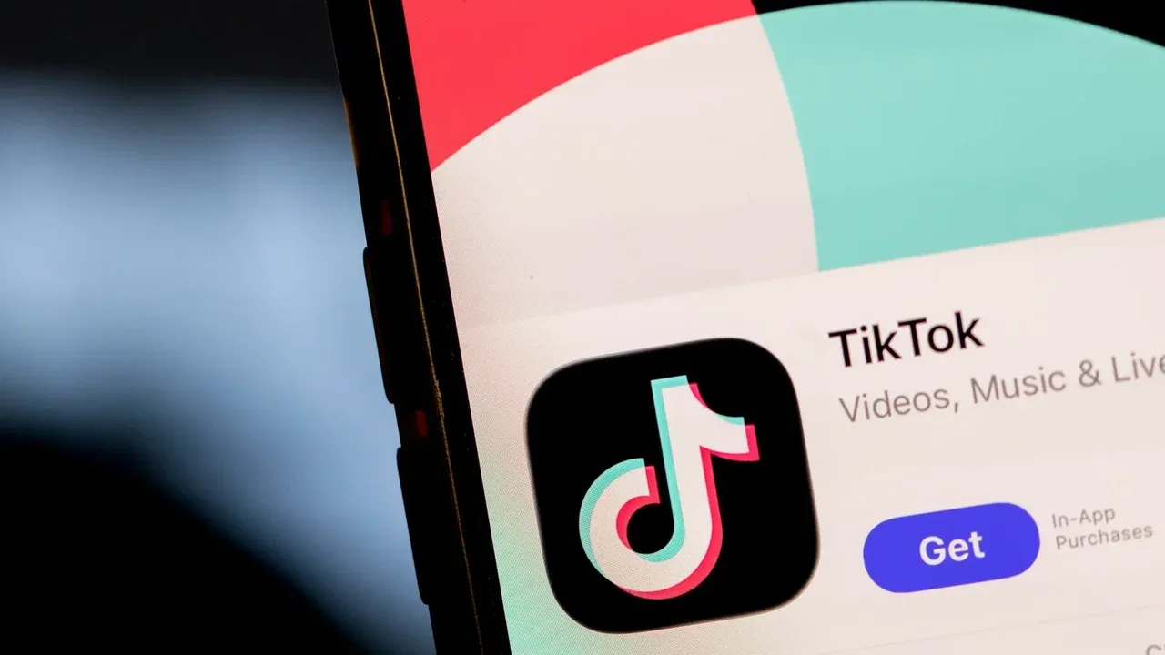 TikTok, Mesajlaşırken Para Gönderme Özelliği Üzerinde Çalışıyor: Peer-to-Peer Ödeme Nedir?