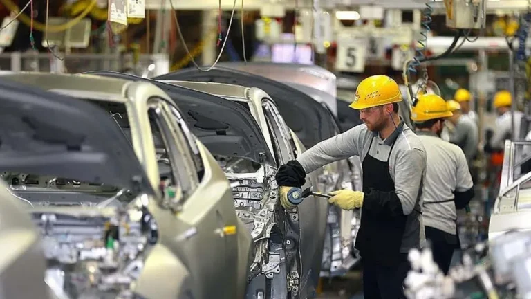 Türkiye Otomotiv Üretim ve İhracatında Daralma: İlk 7 Aylık Rakamlar Paylaşıldı