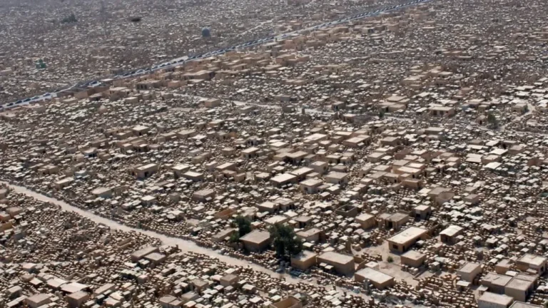 1400 Yıllık Büyüme: Necef’teki Dev Mezarlık