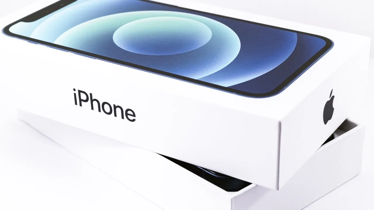 Elma Logolu Çıkartmalar: iPhone Kutularından Neden Kaldırıldı?