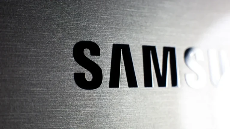 Samsung ve Dua Lipa’nın Televizyon Kutusu Anlaşmazlığı Genişliyor