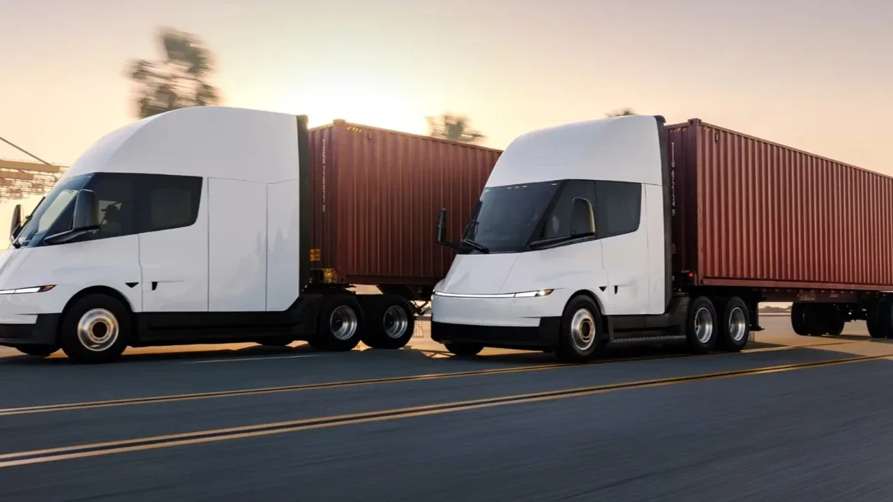 Tesla Semi, Yıllar Sonra Müşterilere Teslim Edilmeye Başladı