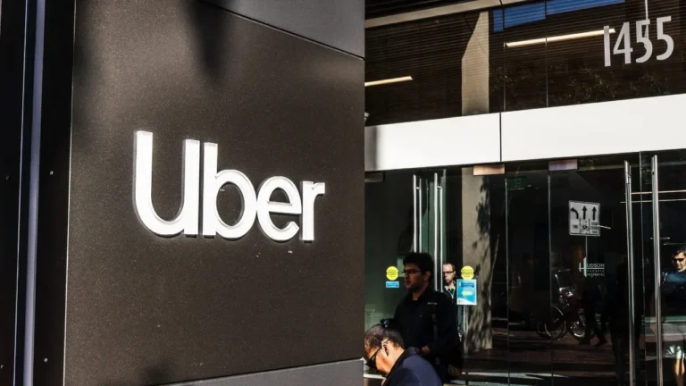 Uber Kurucusu Travis Kalanick, 1,7 Milyar Dolarlık Yatırımla Robotaksi Pazarına Geri Dönüyor