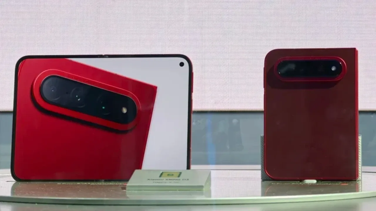 Xiaomi 18 Fold, iPhone Katlanabilir Tasarımlarıyla Dikkat Çekiyor